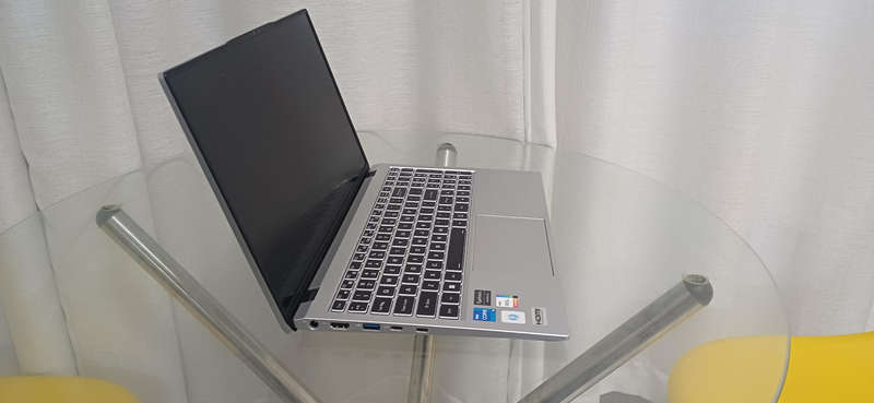 LesTech 12thGen/15.6 /i5-1240P/8GB/512GB