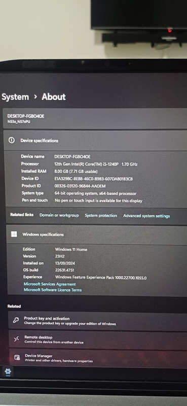 LesTech 12thGen/15.6 /i5-1240P/8GB/512GB/Win11 Pro Notebook