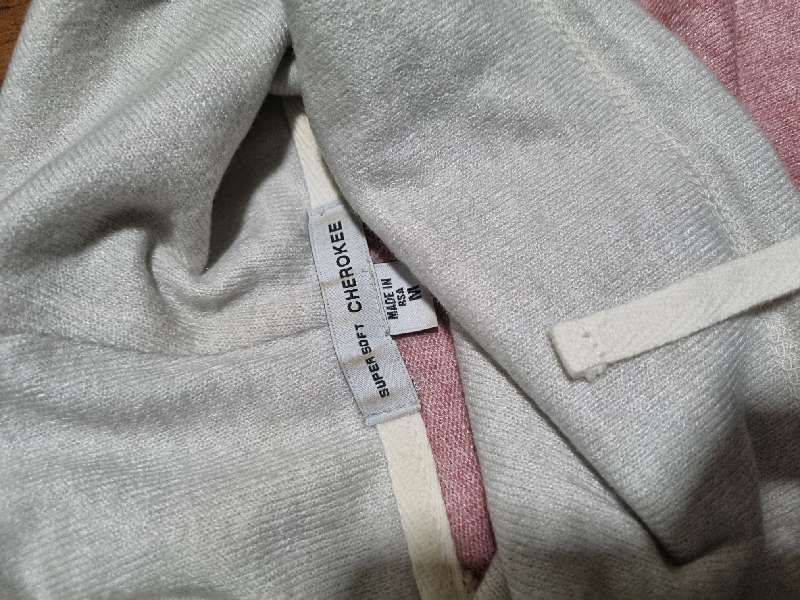 Super Soft Knitwear - Size M