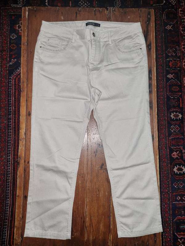 David Jones Cropped Pants - Size 12