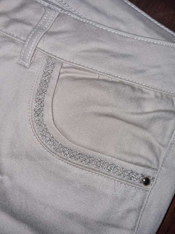 David Jones Cropped Pants - Size 12