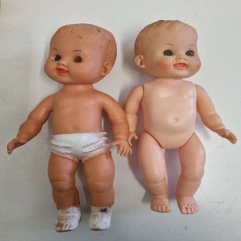 2 x Vintage SAD Dolls - Height 26cm each