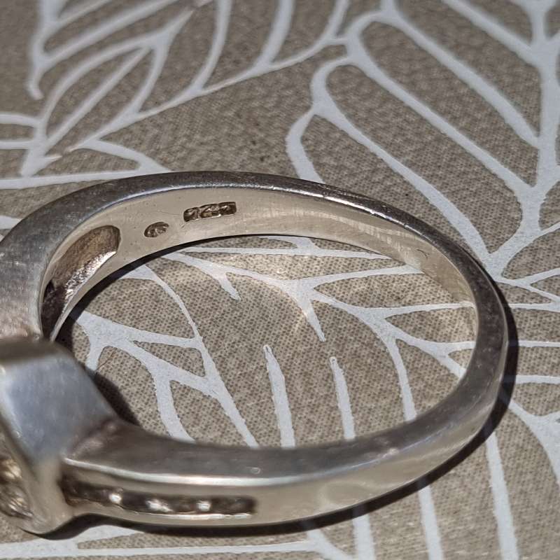 Sterling Silver Ring - Stamped 925