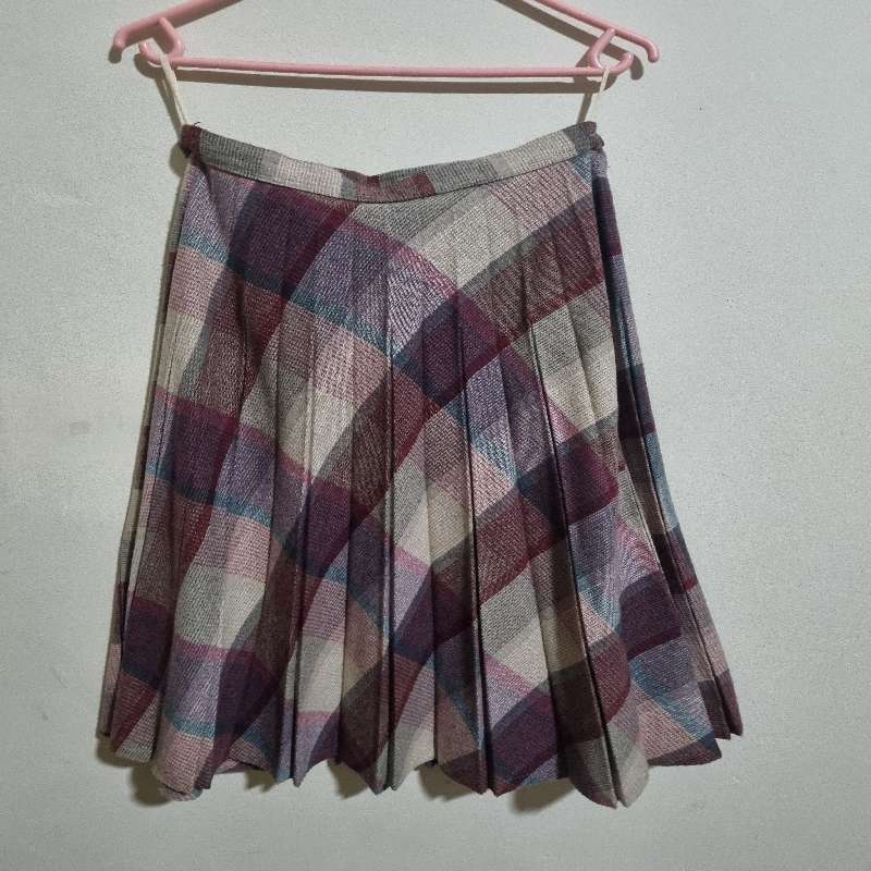 Beautiful Vintage Pleated Skirt - Size 12
