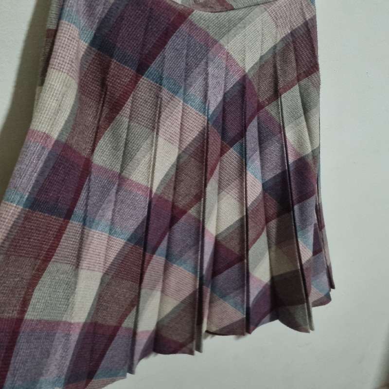 Beautiful Vintage Pleated Skirt - Size 12