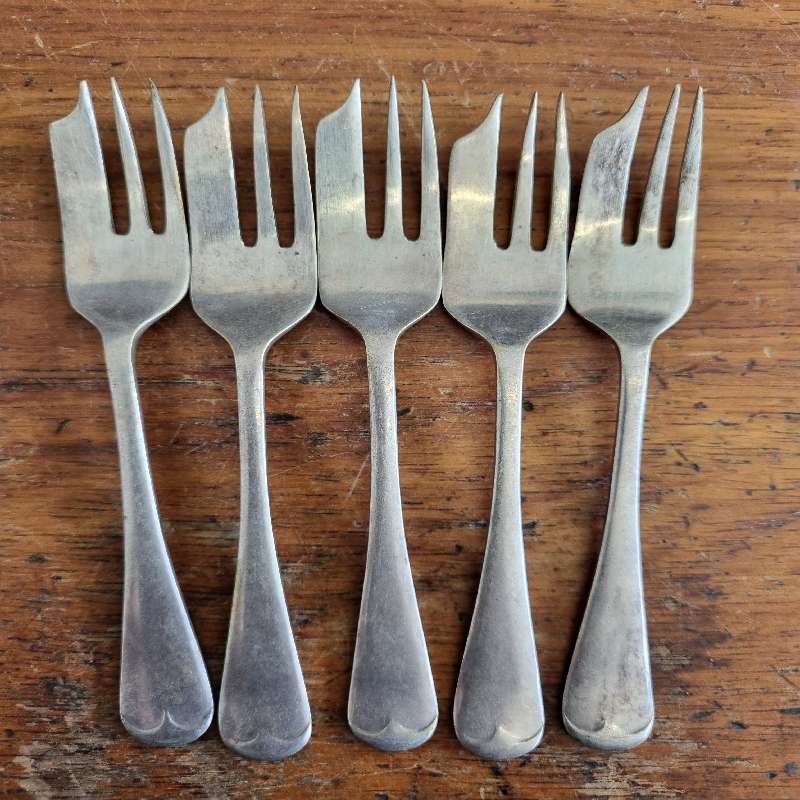5 x Vintage EPNS Cake Forks
