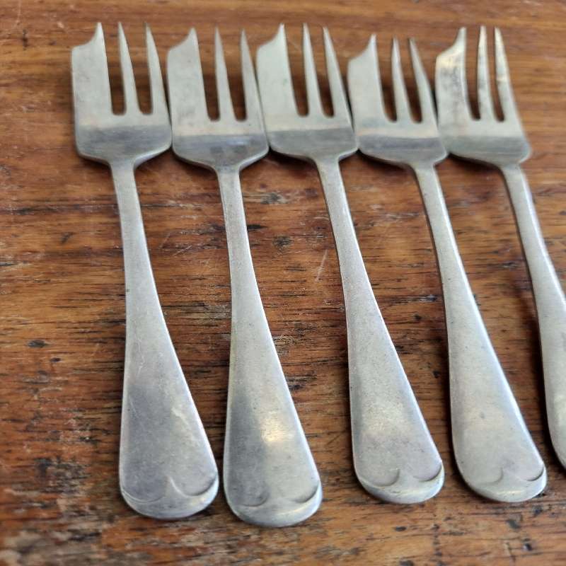 5 x Vintage EPNS Cake Forks