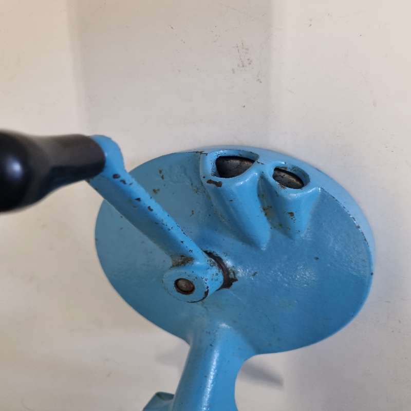 Vintage Metal Bean Slicer - Blue