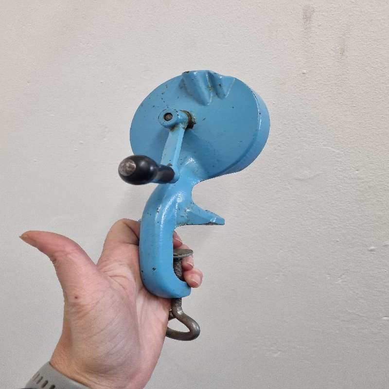 Vintage Metal Bean Slicer - Blue