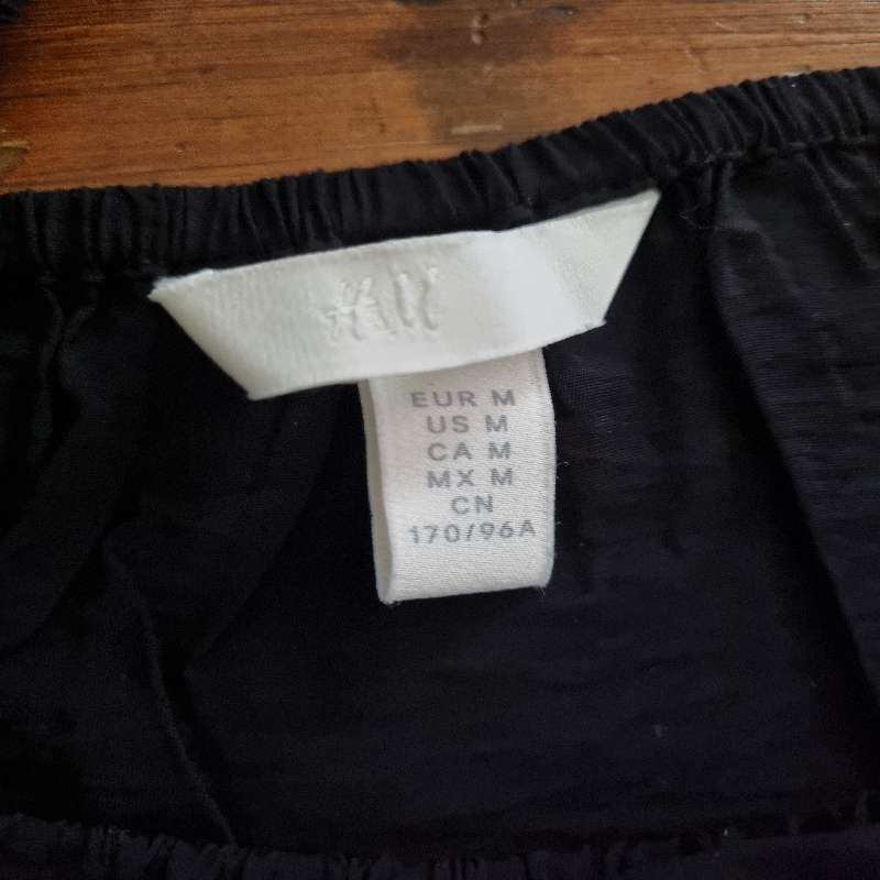 Black H&M Cropped Top - Size M