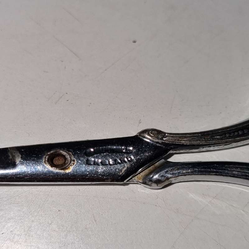 2 x Vintage Scissors