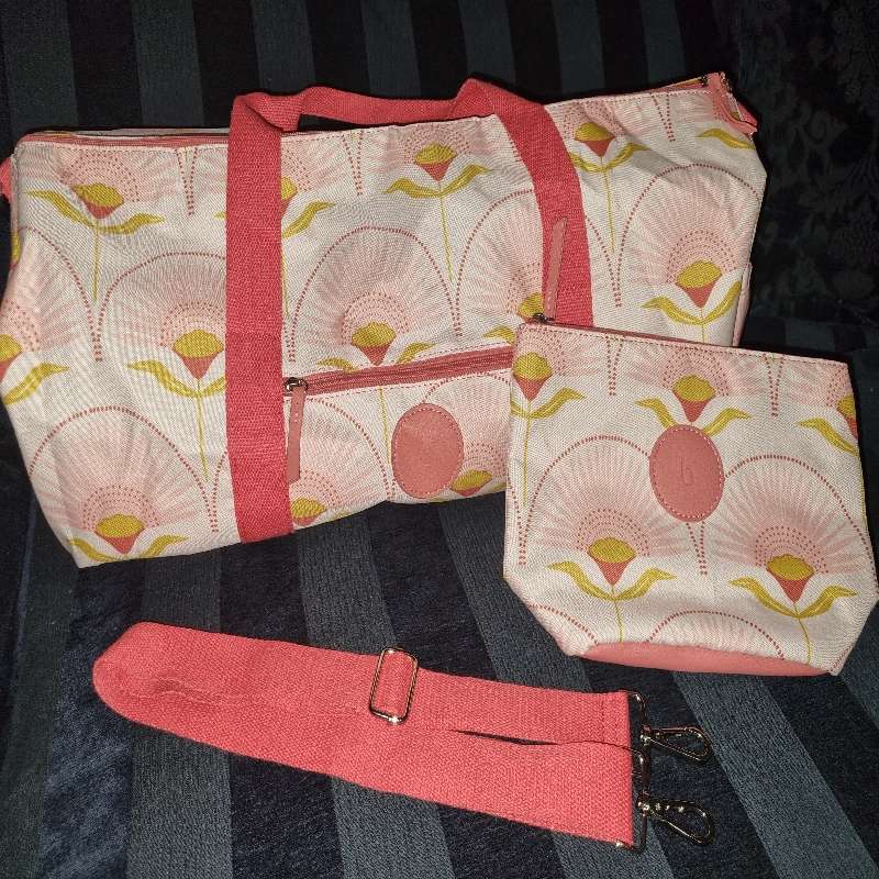 Large Travel Bag with Matching Cosmetic Bag