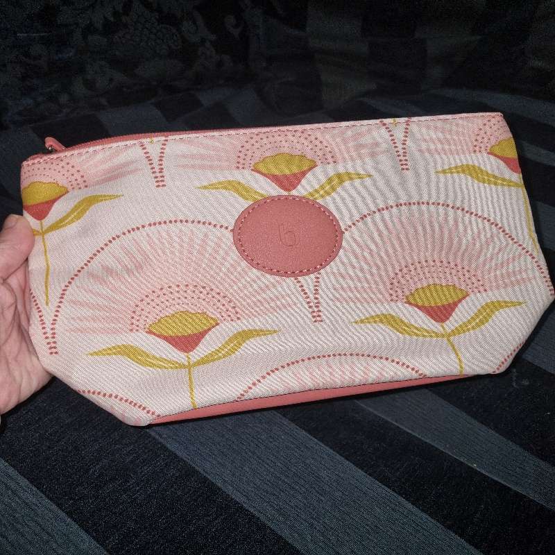 Large Travel Bag with Matching Cosmetic Bag