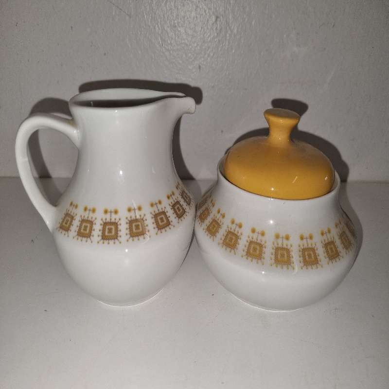 Vintage Retro Constantia Fine China Milk Jug and sugar bowl with lid - RSA