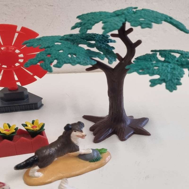 9 x Scenic Farm Figurines