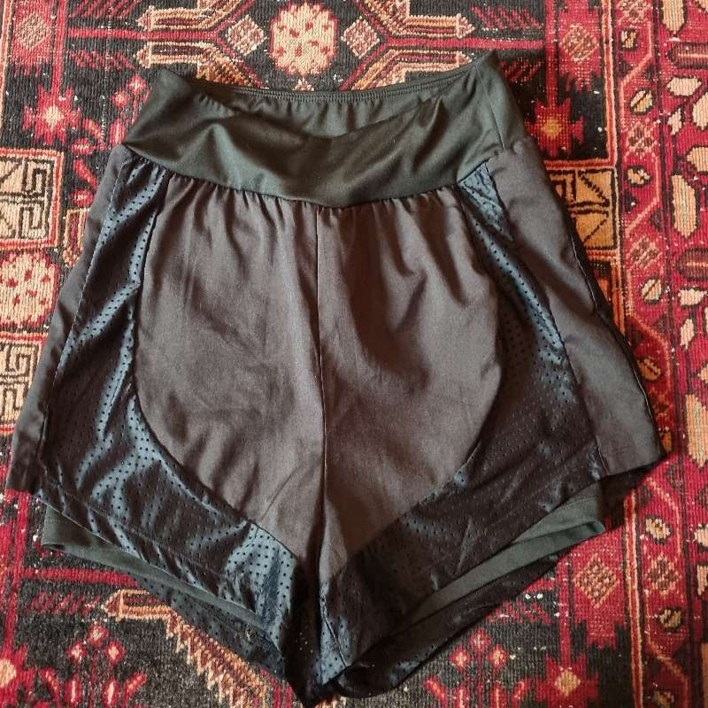 Shein Fitness Shorts - never worn - Size M