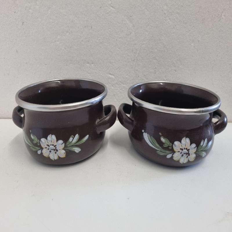 2 x Vintage Brown Enamel Pots - Great condition - Diameter 11.5cm
