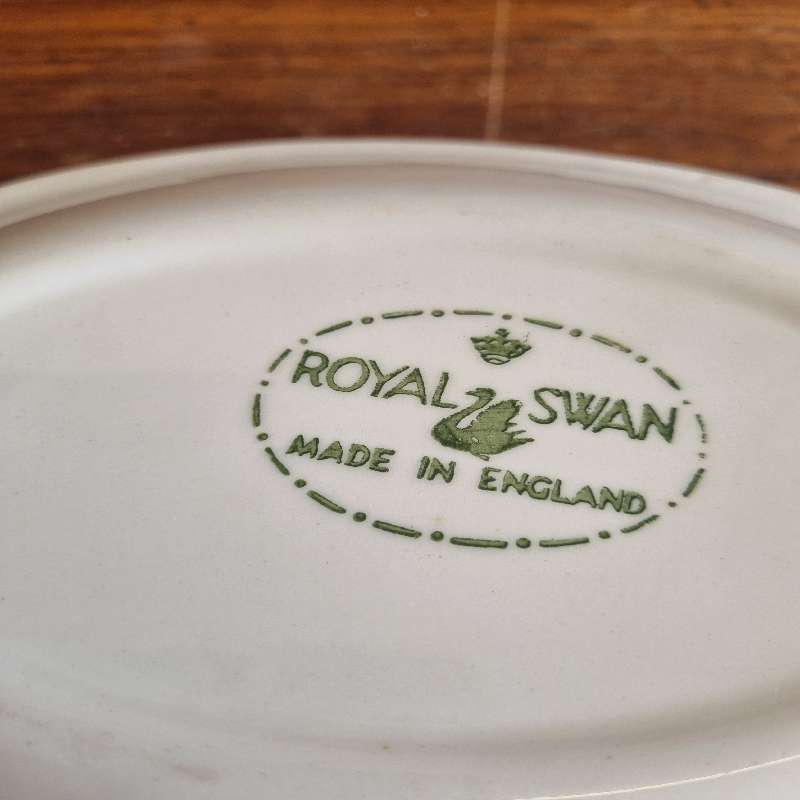 Vintage Retro Plate - Royal Swan - England - 20.3cm x 15.5cm
