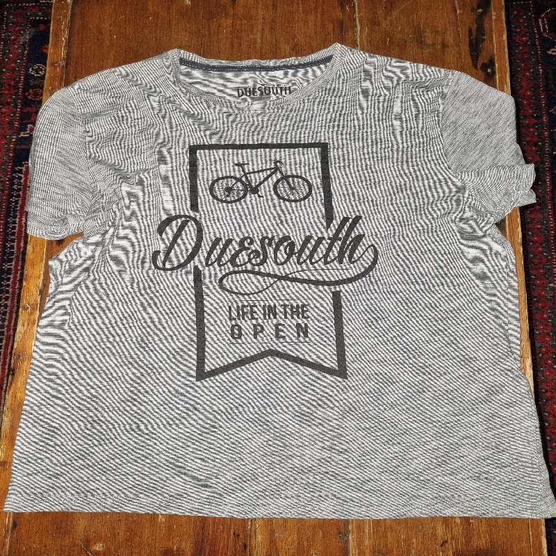 Duesouth T-Shirt - Size L