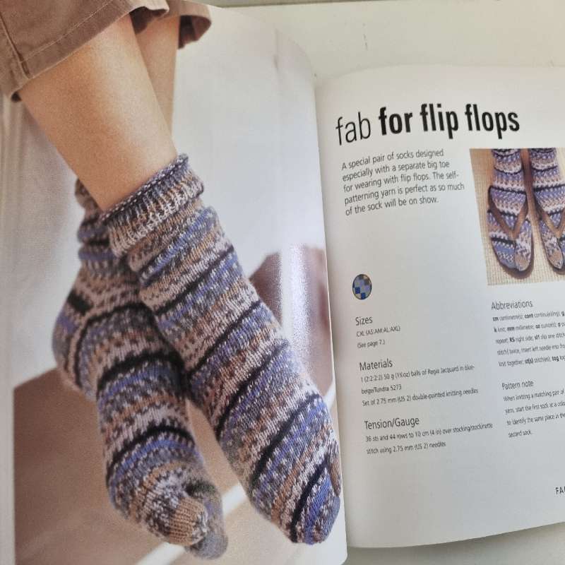 Fab Feet & Cosy Toes - Over 25 designs for knitted socks - Anna Tillman