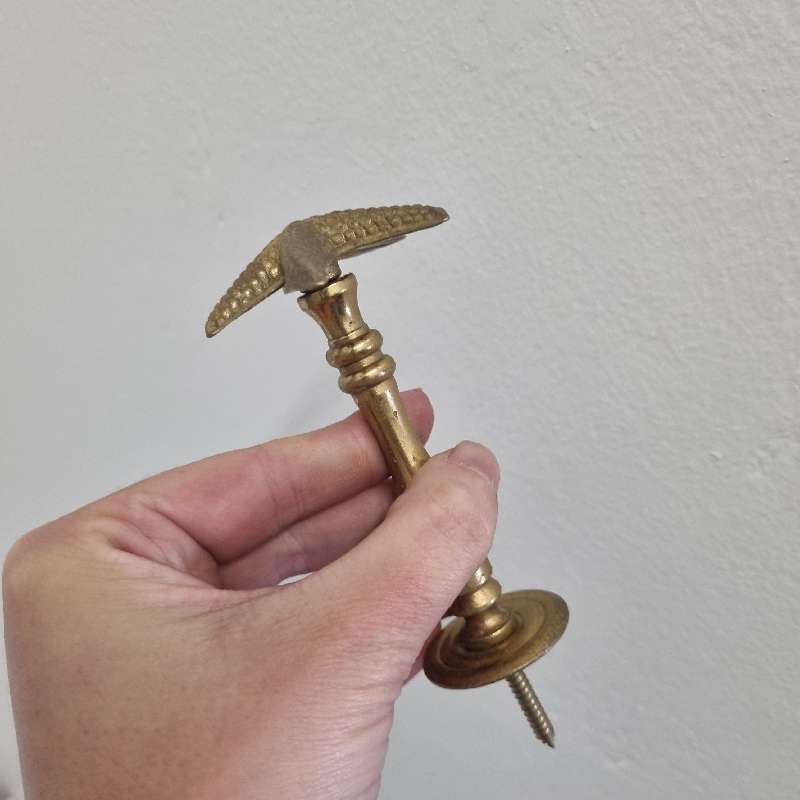 2 x Brass handles / Knobs with star fish detail