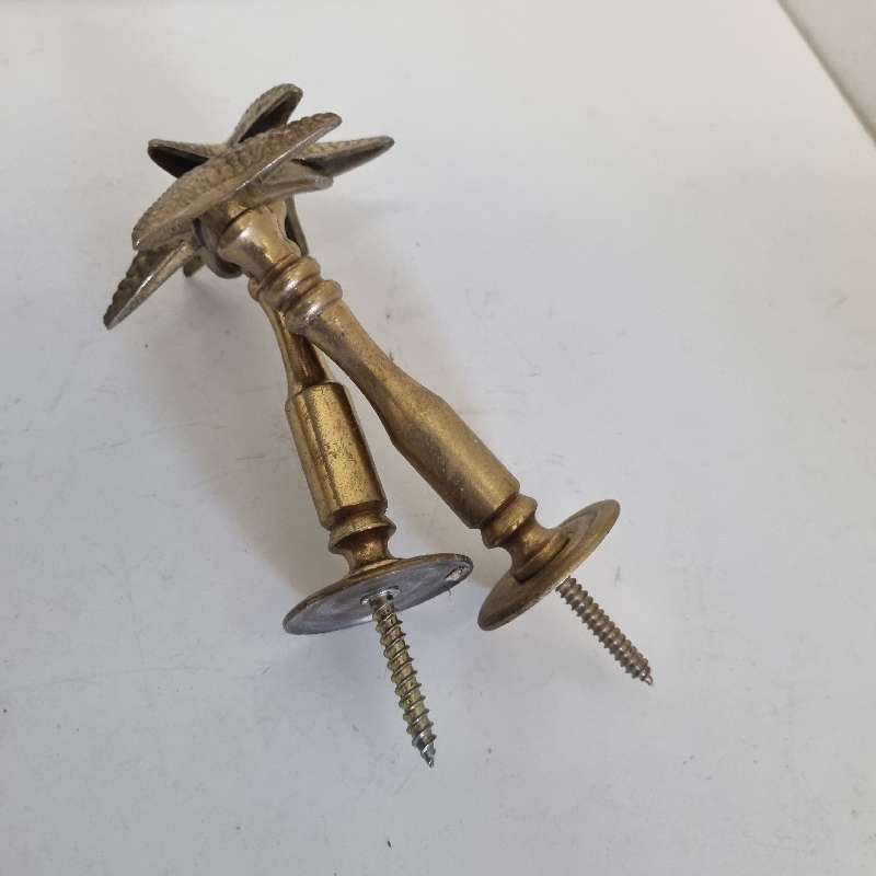 2 x Brass handles / Knobs with star fish detail