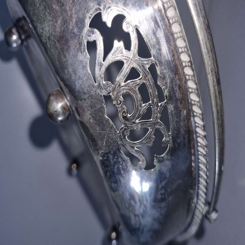 Vintage Silver Plated Tray / Dish with handle - Size - 28cm x 20cm