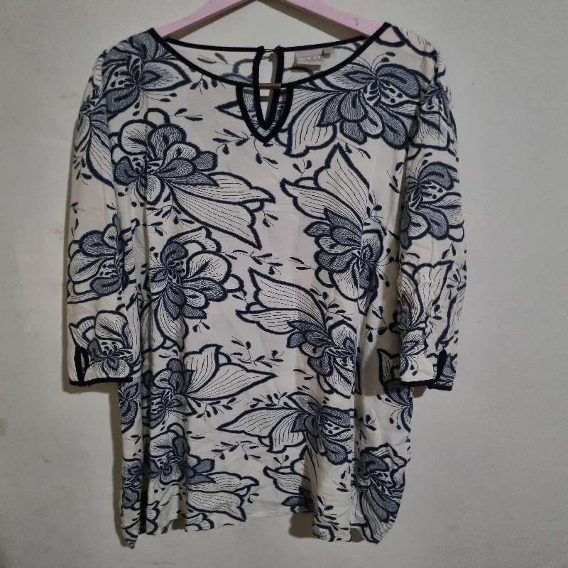 Truworths LTD Dress / Long Top - Size 42