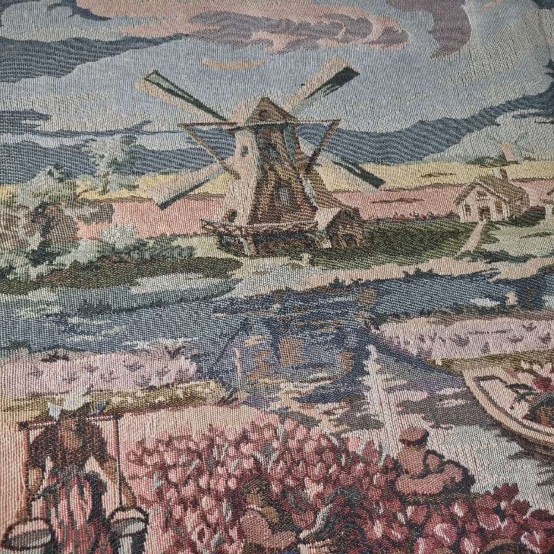 Large Vintage Tapestry - Perfect for Framing - Great condition - Size 90cm x 65cm