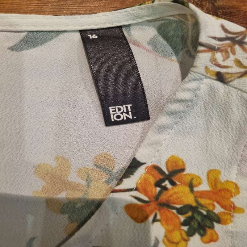 Woolworths Edition Top - Size 16