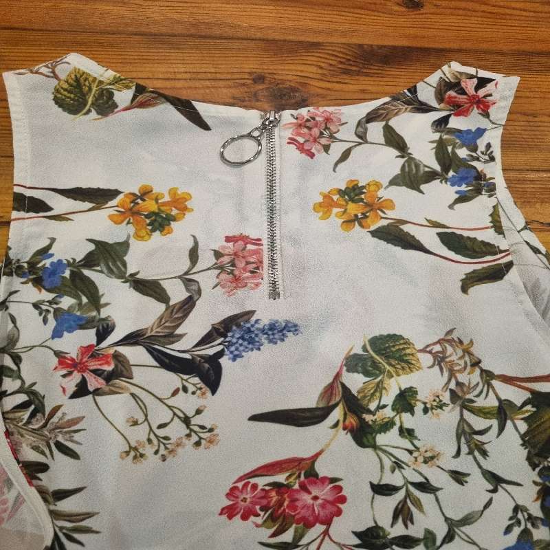 Woolworths Edition Top - Size 16