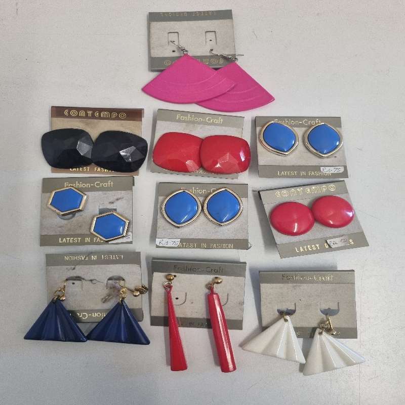 10 x Vintage Retro Earrings - never used