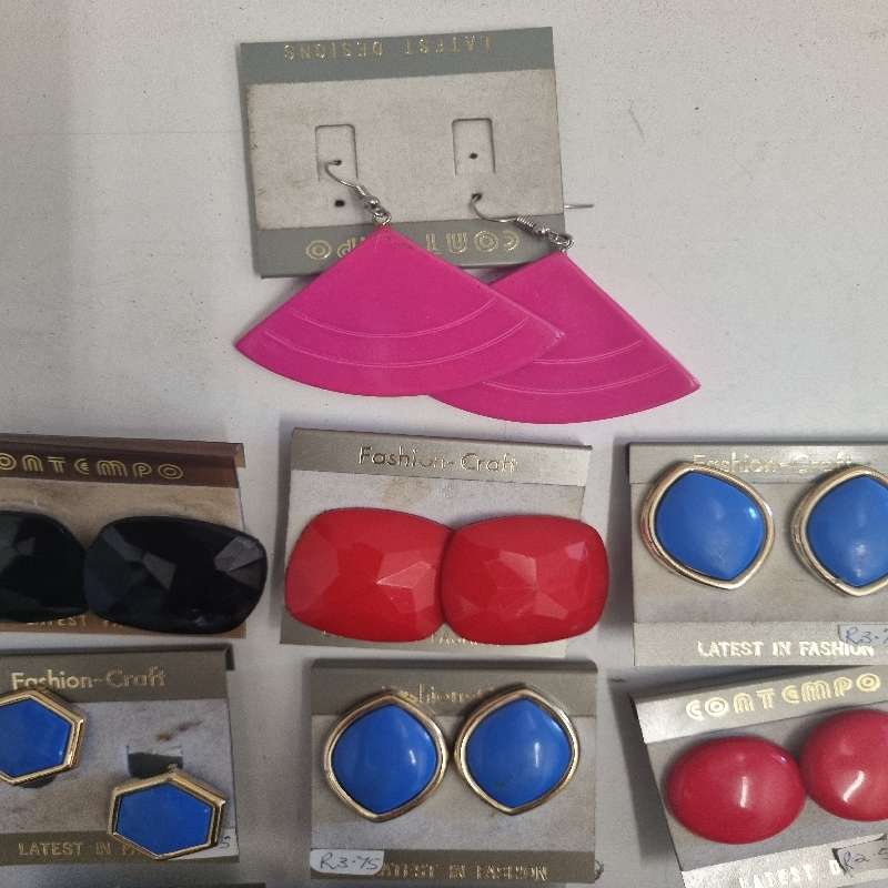 10 x Vintage Retro Earrings - never used