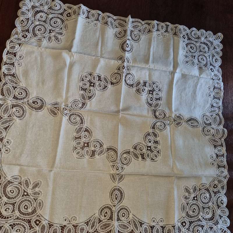Beautiful Vintage Hand Crafted Tablecloth - Size - 90cm x 90cm - Just Beautiful!!