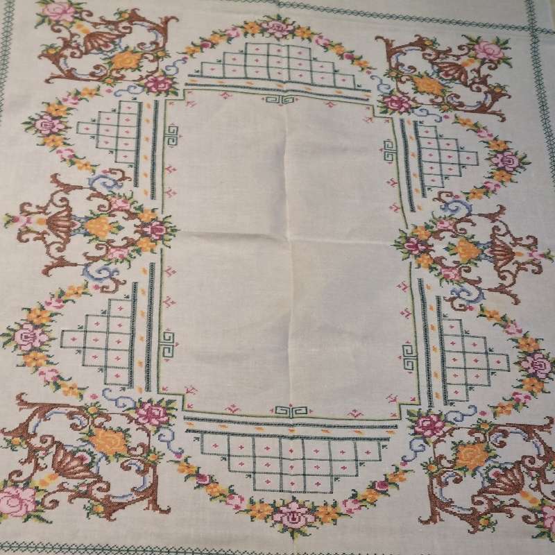 Beautiful Large Vintage Embroidered tablecloth - Size 2m x 1.75m - Just Beautiful!!