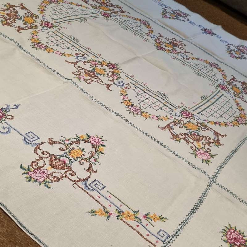 Beautiful Large Vintage Embroidered tablecloth - Size 2m x 1.75m - Just Beautiful!!