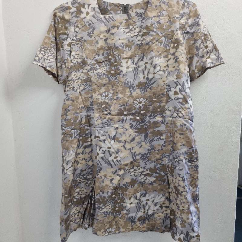 Vintage 2 Piece Dress and Jacket with silky feel - Size M