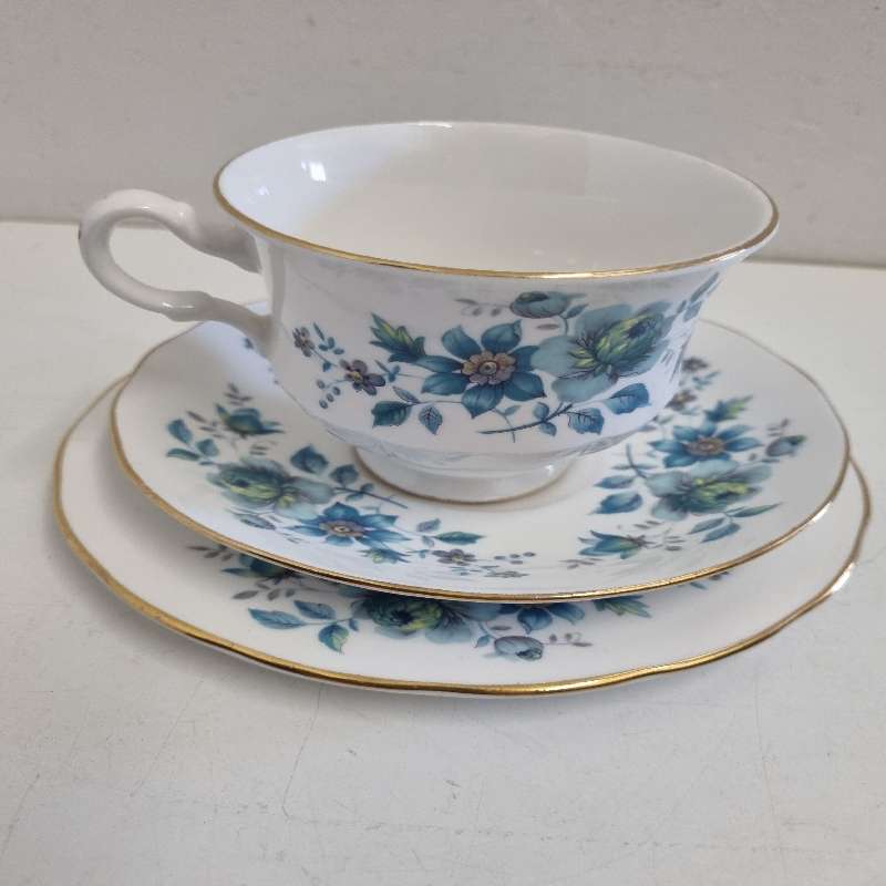 Beautiful Queen Anne Trio with floral detail and gold trim