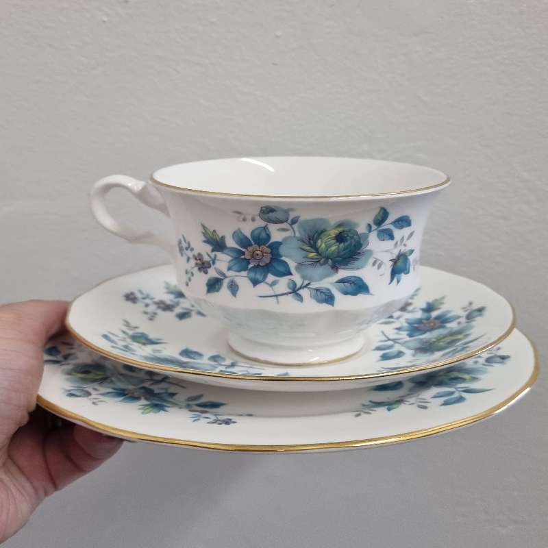 Beautiful Queen Anne Trio with floral detail and gold trim