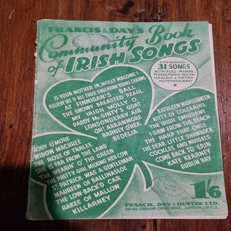 Francis & Day's Community Book of Irish Songs - Sheet music