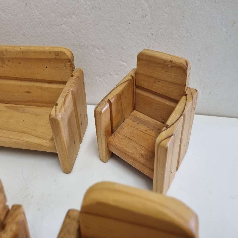 4 Piece Wooden Lounge Suite - Barbie Doll Furniture