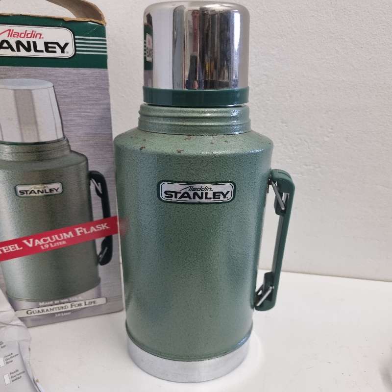 Vintage Aladdin Stanley 1.9 Litre Steel Vacuum Flask in Original Packaging