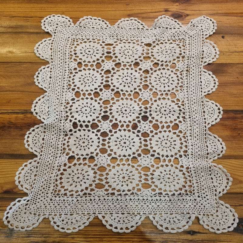 Vintage Finely Crochet Hand Crafted Tea Tray Cloth / Doily