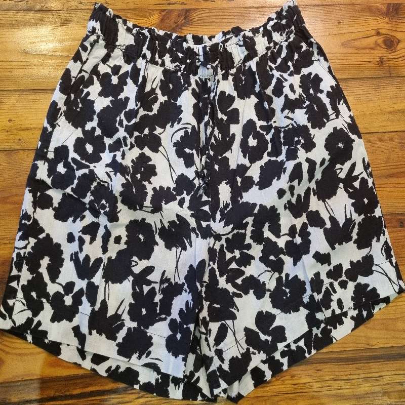 Woolworths Cotton Shorts - Size M