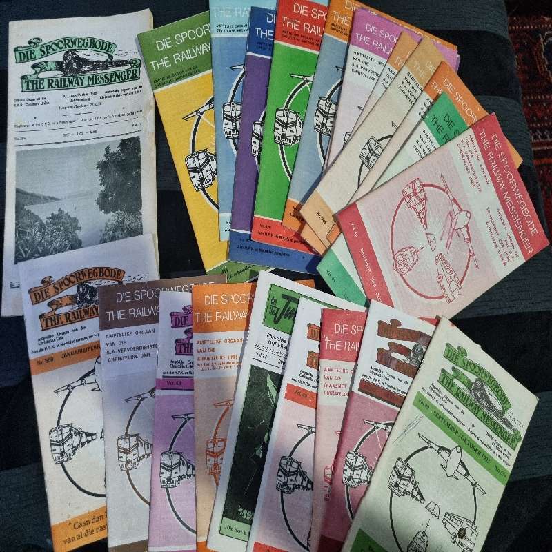 22 x Vintage booklets - Die Spoorwegbode / The Railway Messenger - 1970's to 1990's