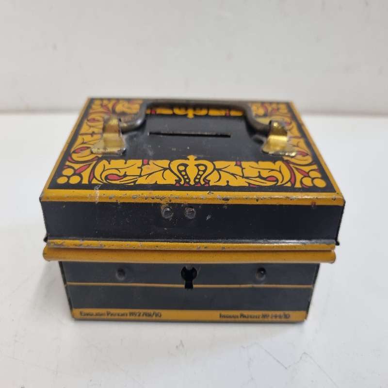 Small Vintage Money Box - No Key - Giraffe Trade Mark