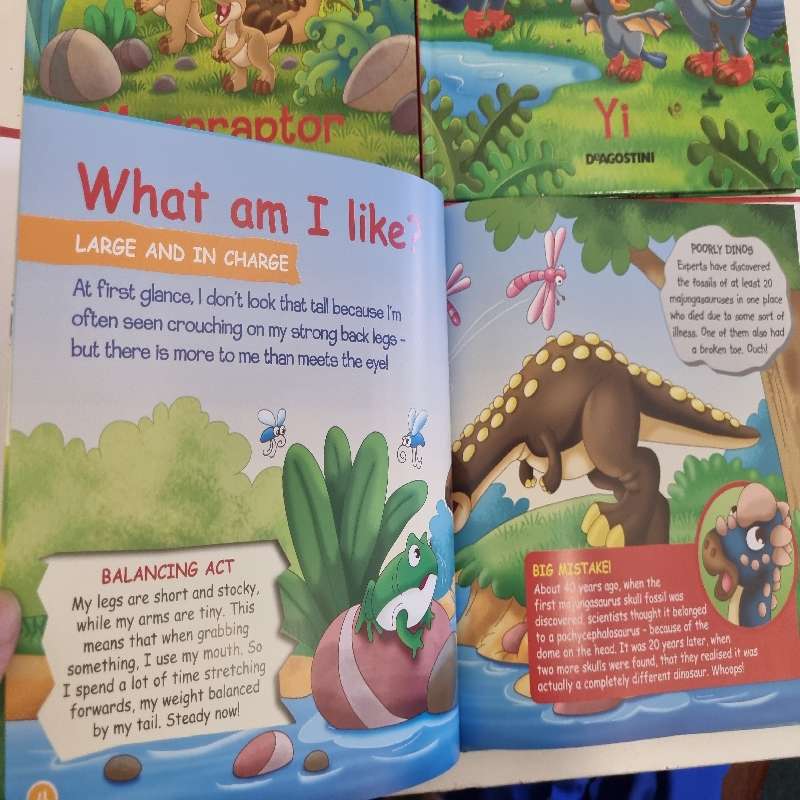 4 x Dinosaurs & Friends books - Carnivorous Dinosaurs - Deagostini books - Great condition