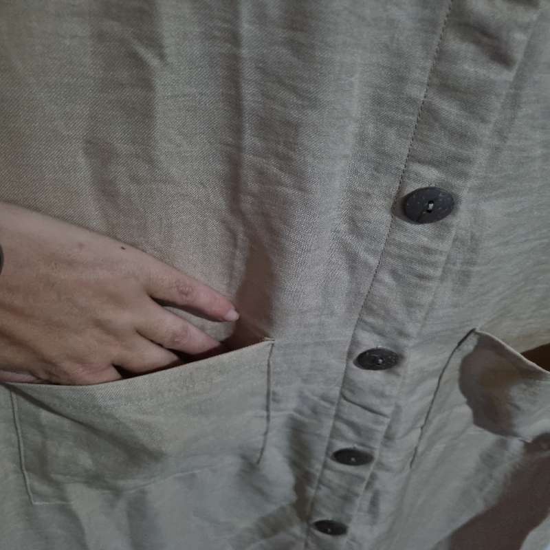 Long Button Down Dress with pockets and side slits - Size L - Shein