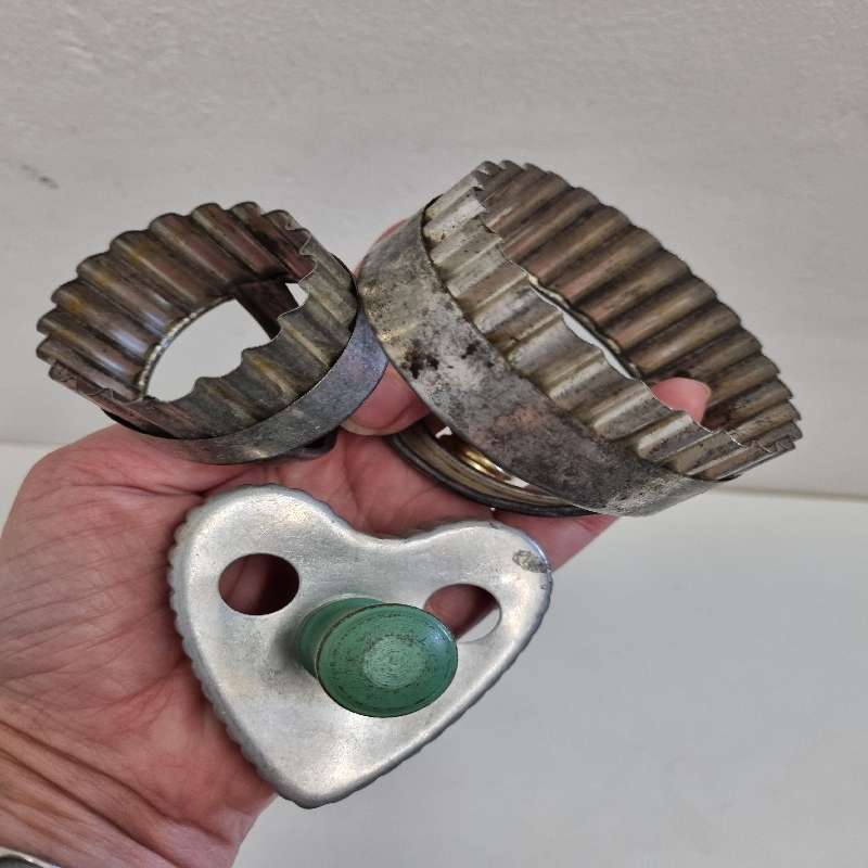 3 x Vintage Cookie Cutters