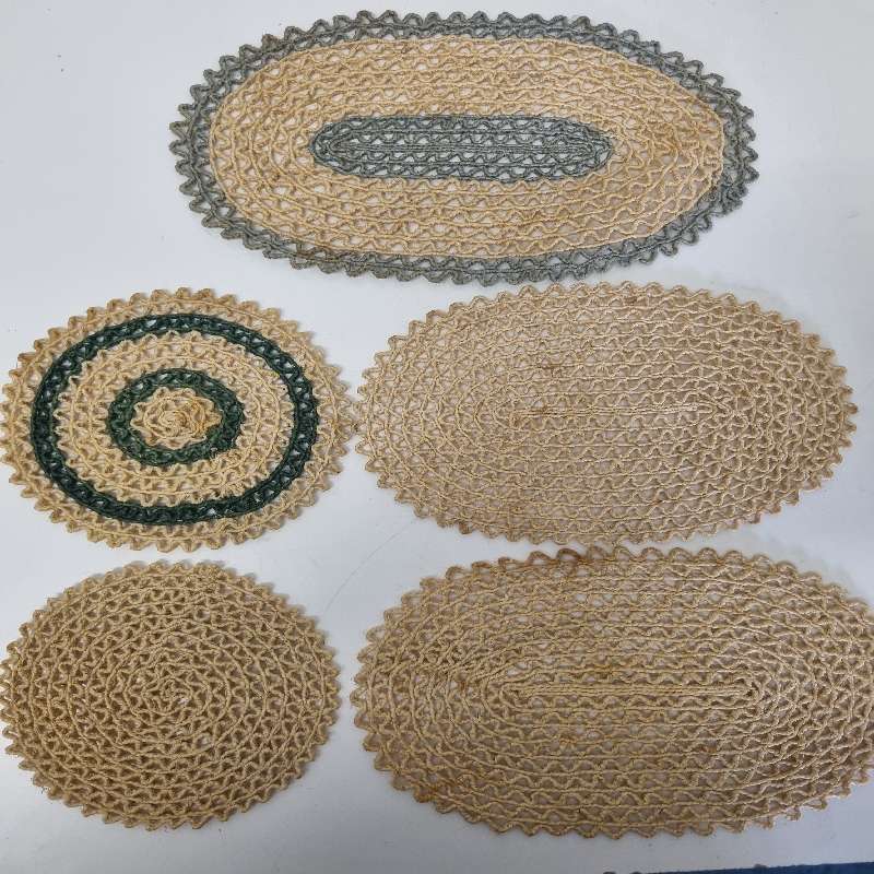 5 x Vintage Placemats / Pot holders